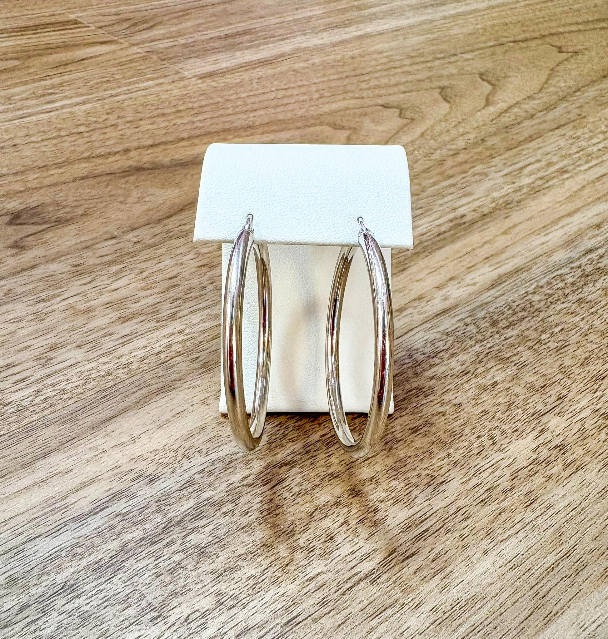 14K White Gold Hoop Earrings