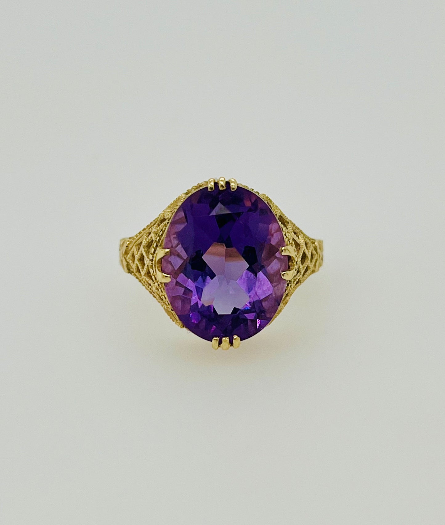 Vintage Art Deco Oval Amethyst Yellow Gold 14k