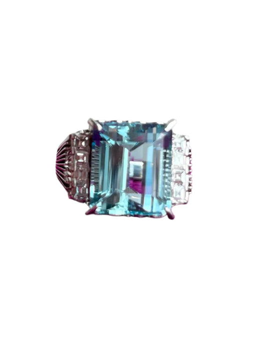 Unique Vintage Aquamarine, Diamond and Platinum Ring