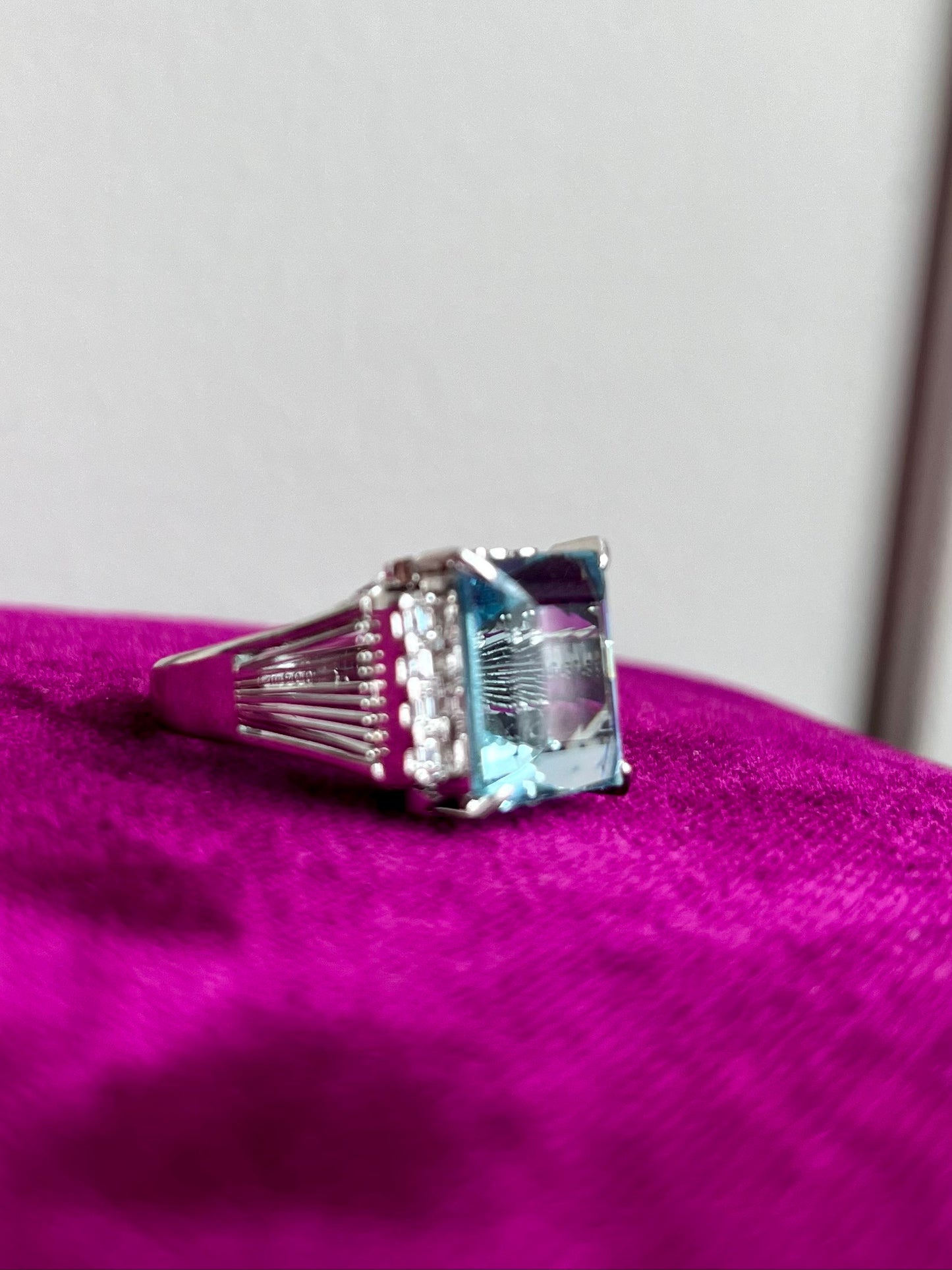 Unique Vintage Aquamarine, Diamond and Platinum Ring