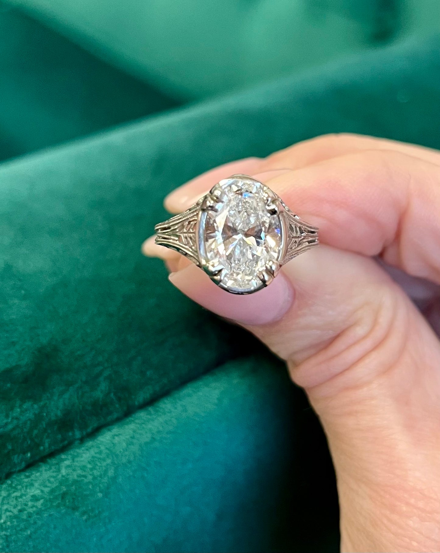 Vintage Oval Diamond Engagement Ring 3.03ct - IGI Lab Diamond