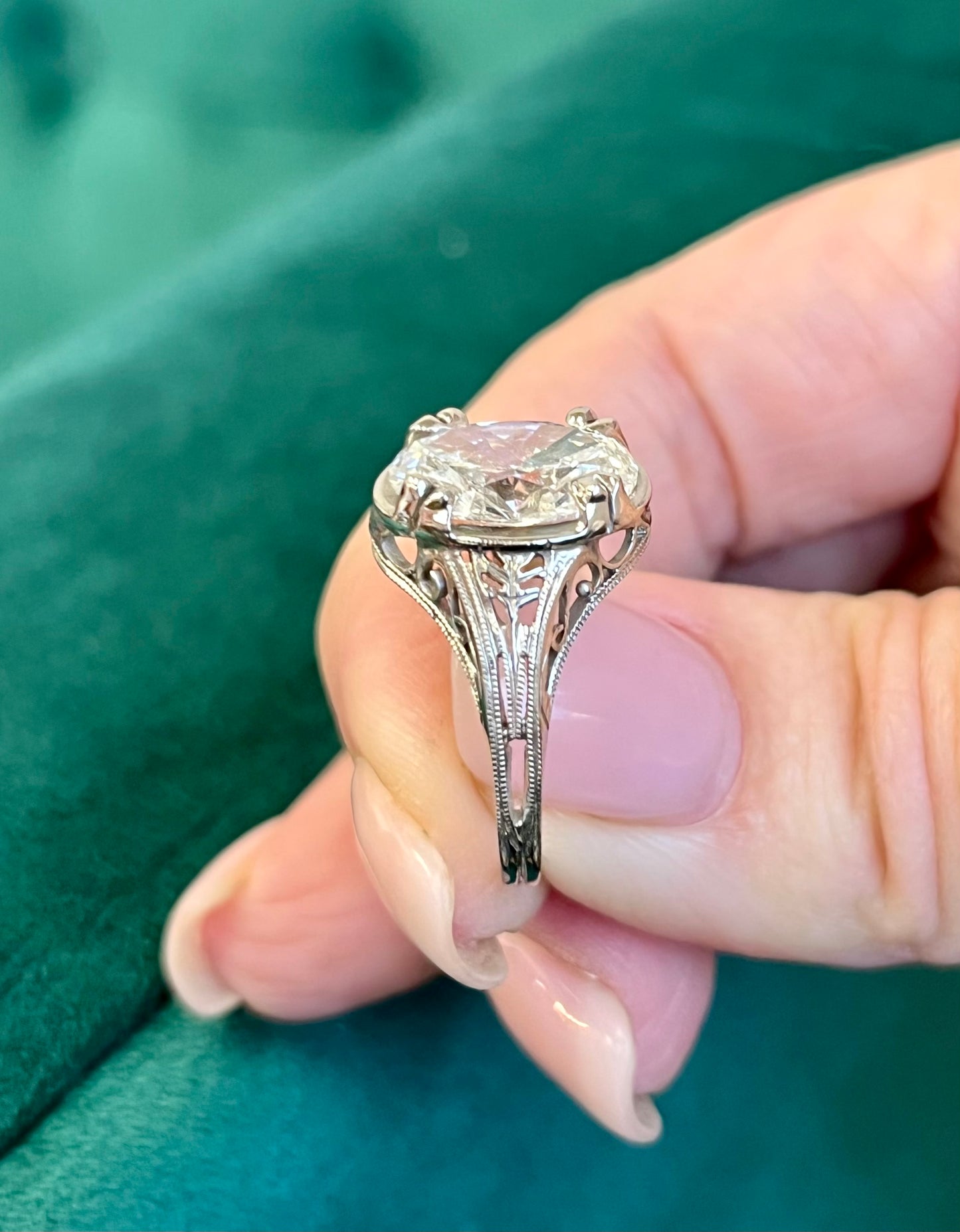 Vintage Oval Diamond Engagement Ring 3.03ct - IGI Lab Diamond