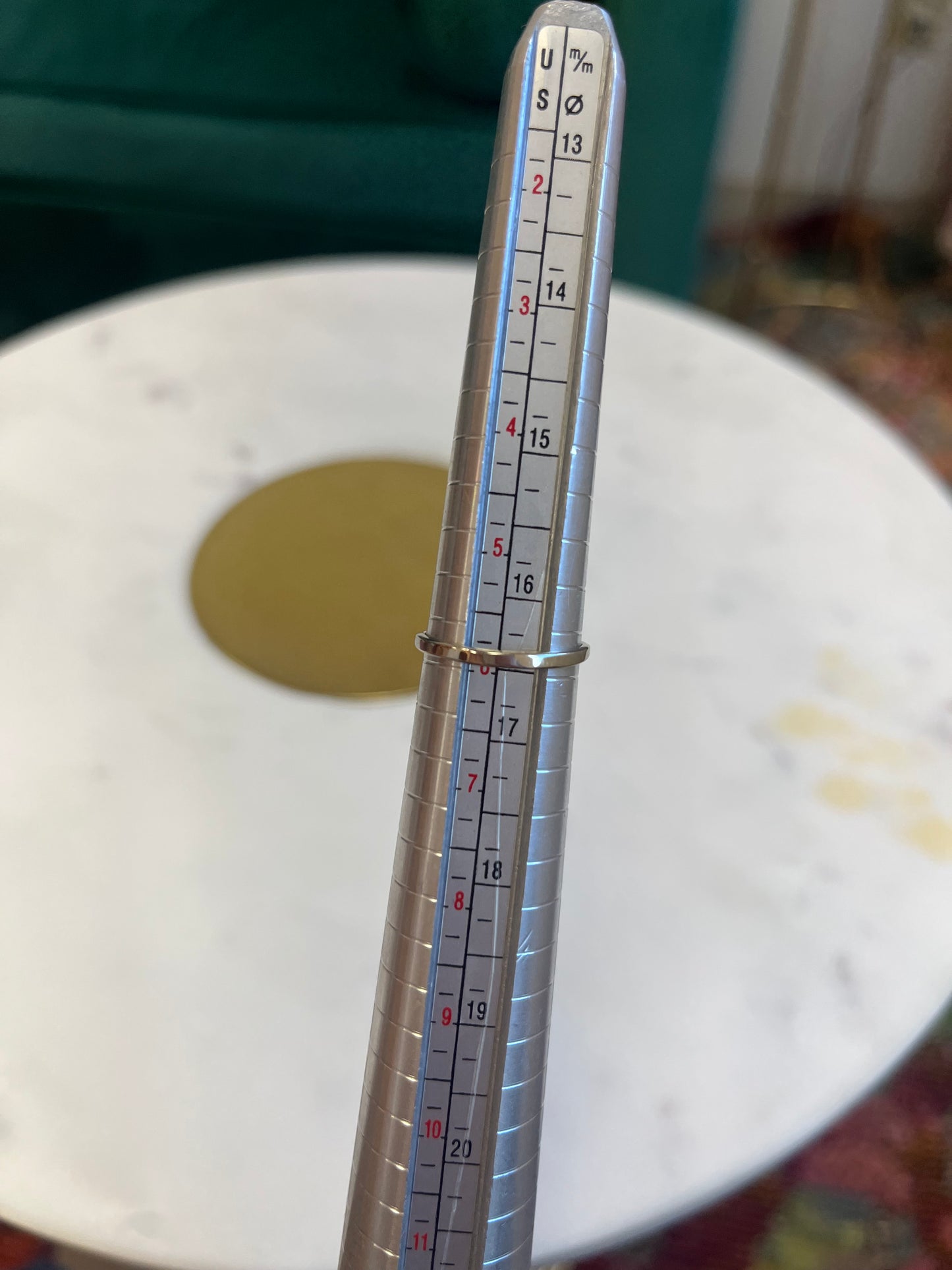 Stunning Oval Peridot & DIAMOND 14k White Gold Ring