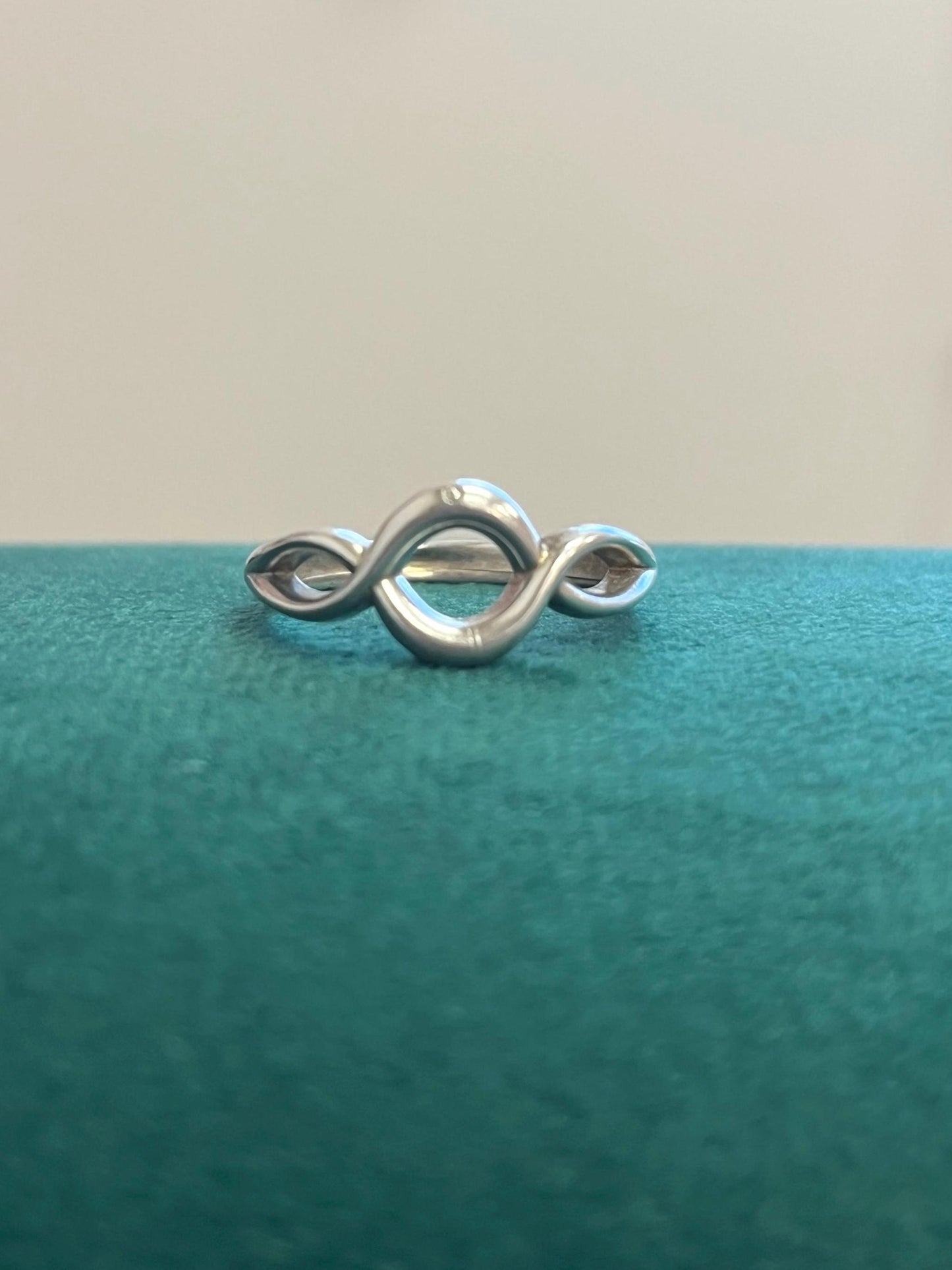 Sterling Silver Infinity ring 925