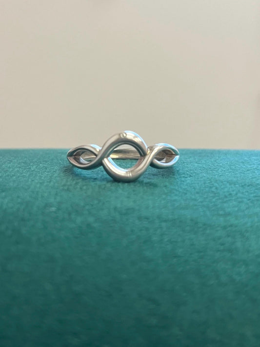 Sterling Silver Infinity ring 925