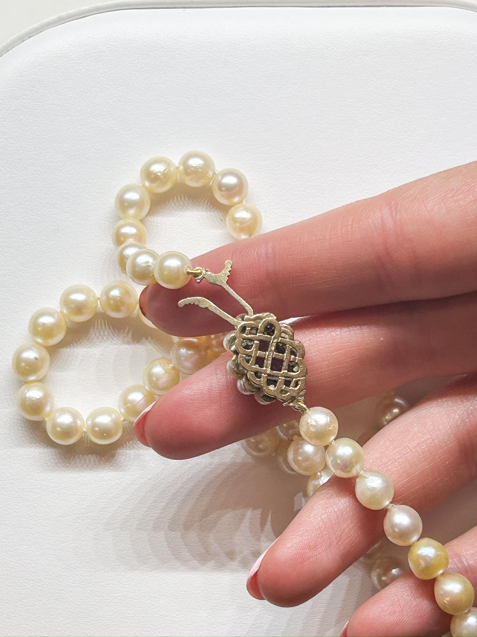 Pearl Necklace with Amethyst and Pearl Clasp