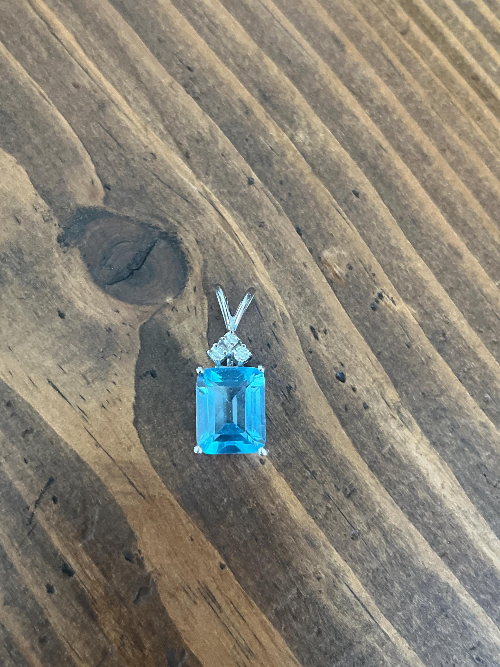 14k TOPAZ Pendant Vintage Estate