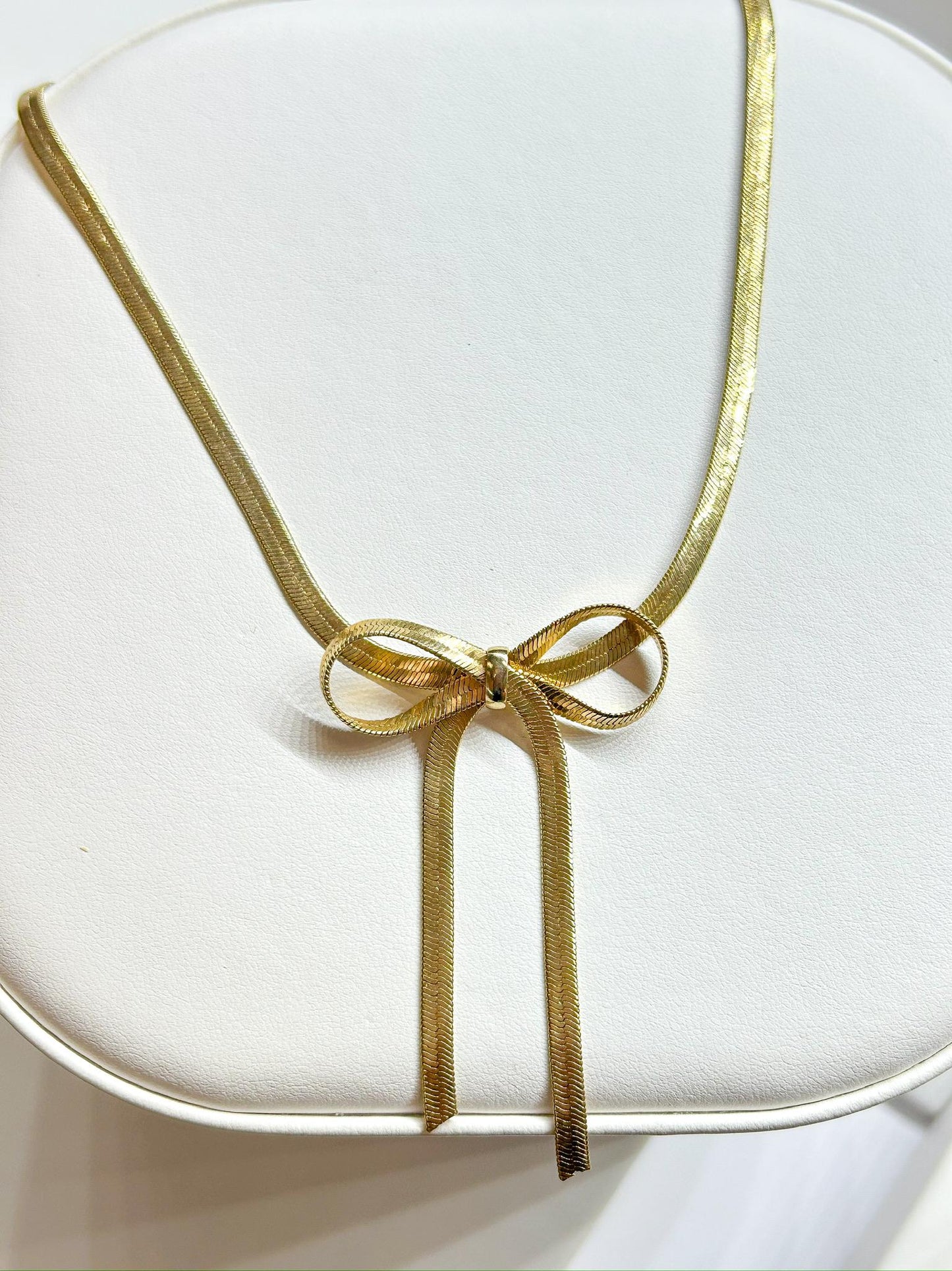 Avon Bow Herringbone Necklace
