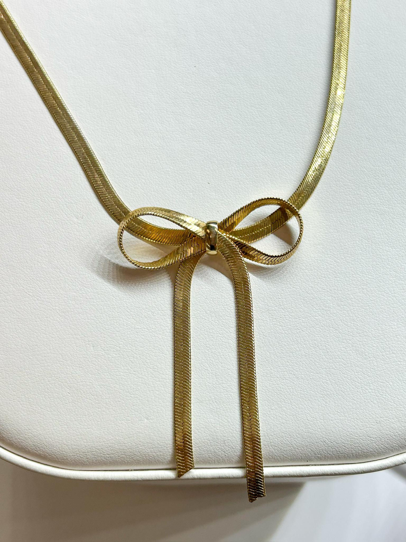 Avon Bow Herringbone Necklace