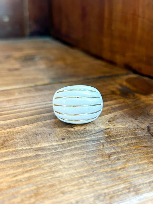 Milor Italy 14K Gold and White Agate Dome Shrimp Ring