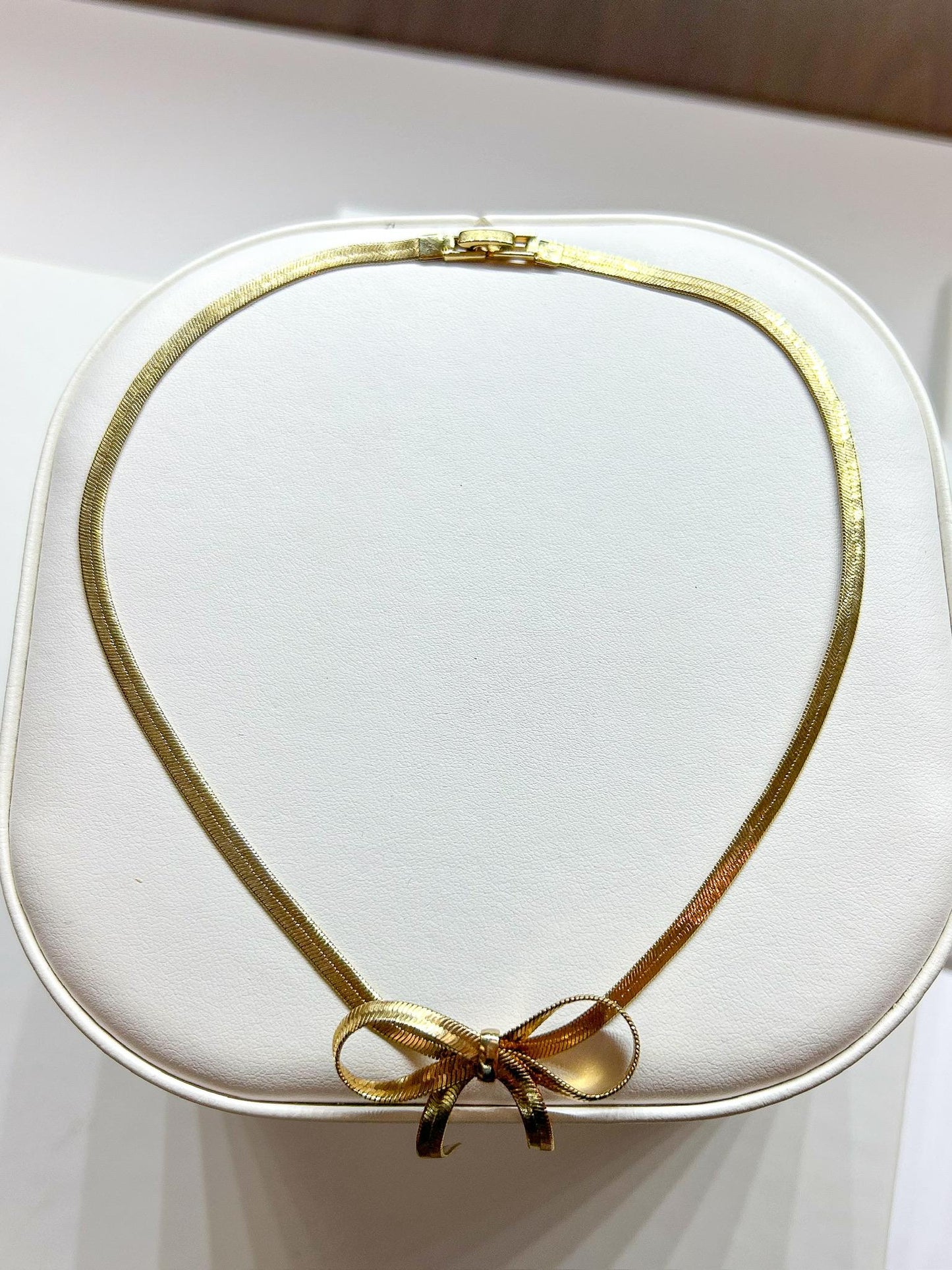 Avon Bow Herringbone Necklace