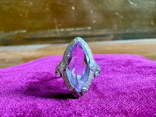 Vintage Art Deco 14K White Gold Marquise Amethyst Ring