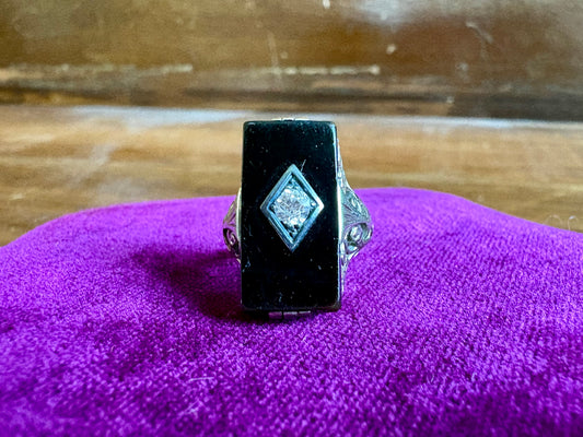 Vintage 14K White Gold Onyx & Diamond Ring