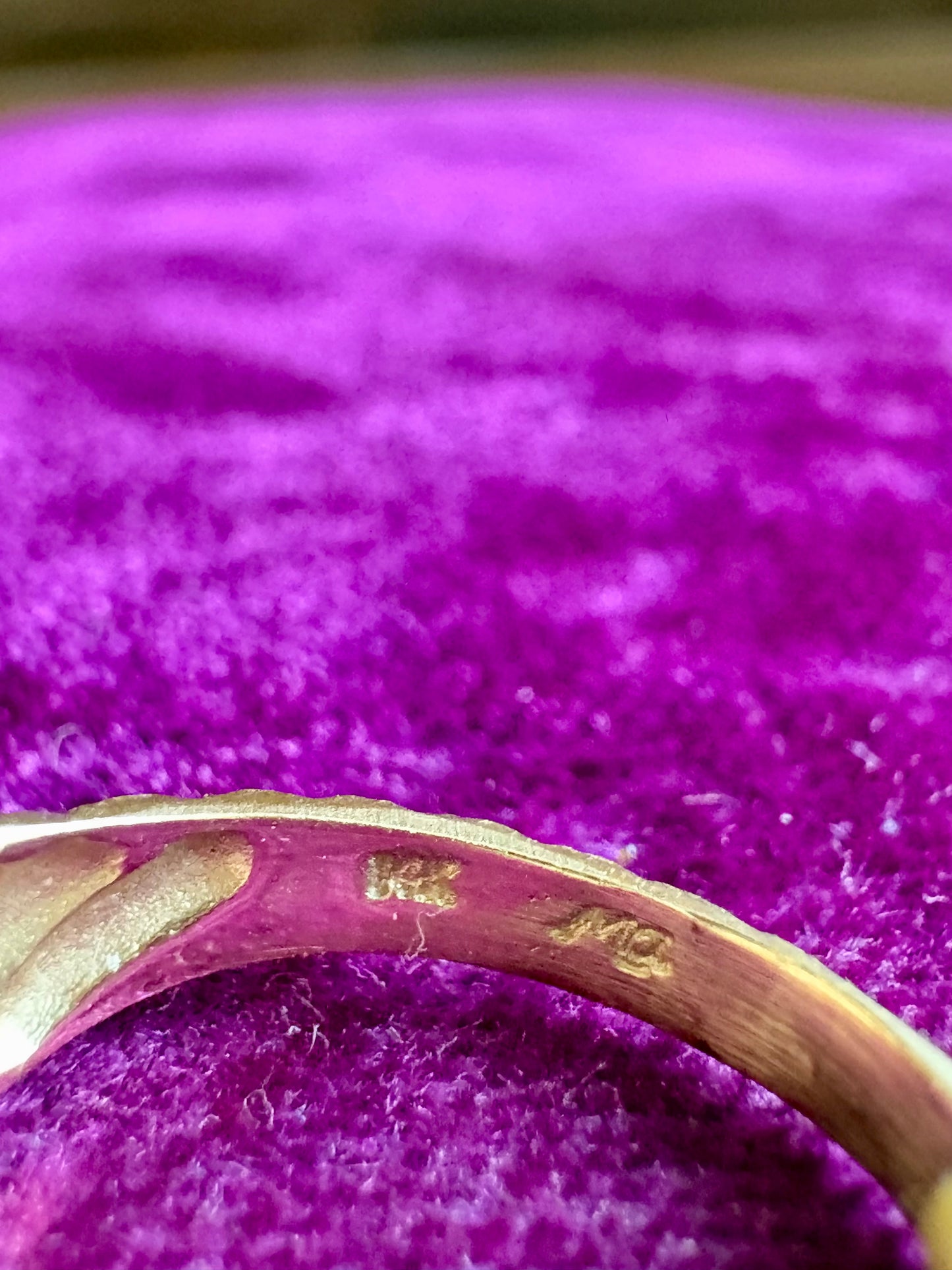 Classic 14K Yellow Gold Textured Ribbed Band Ring