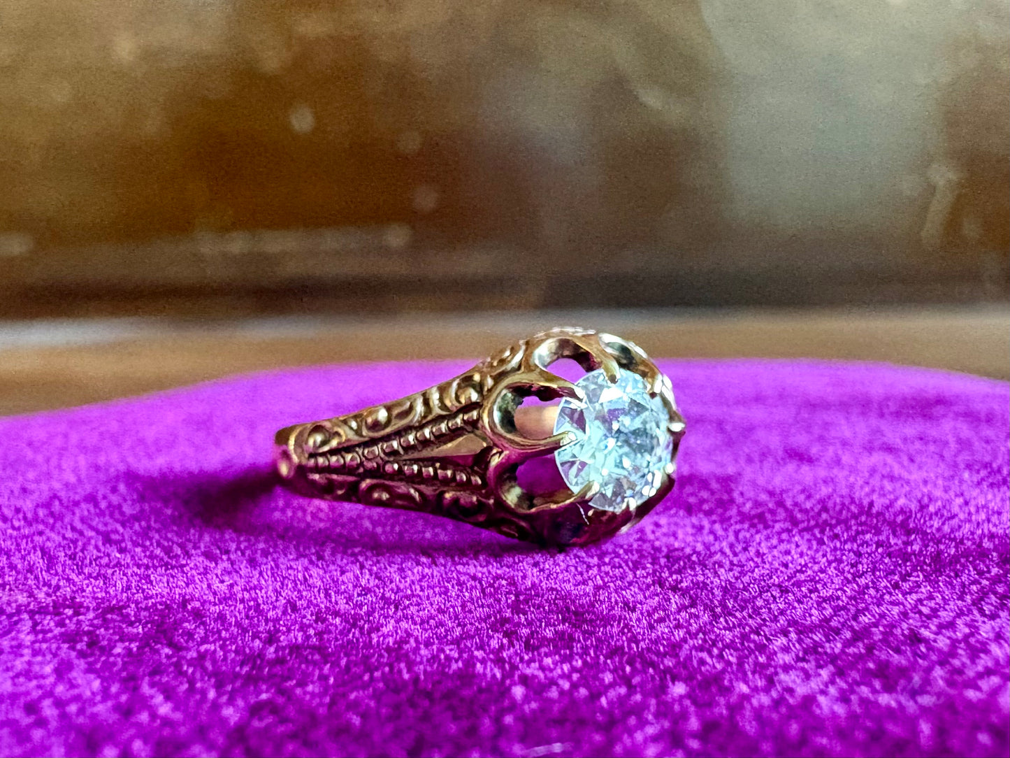 Antique 14K Yellow Gold Natural Diamond Solitaire Ring