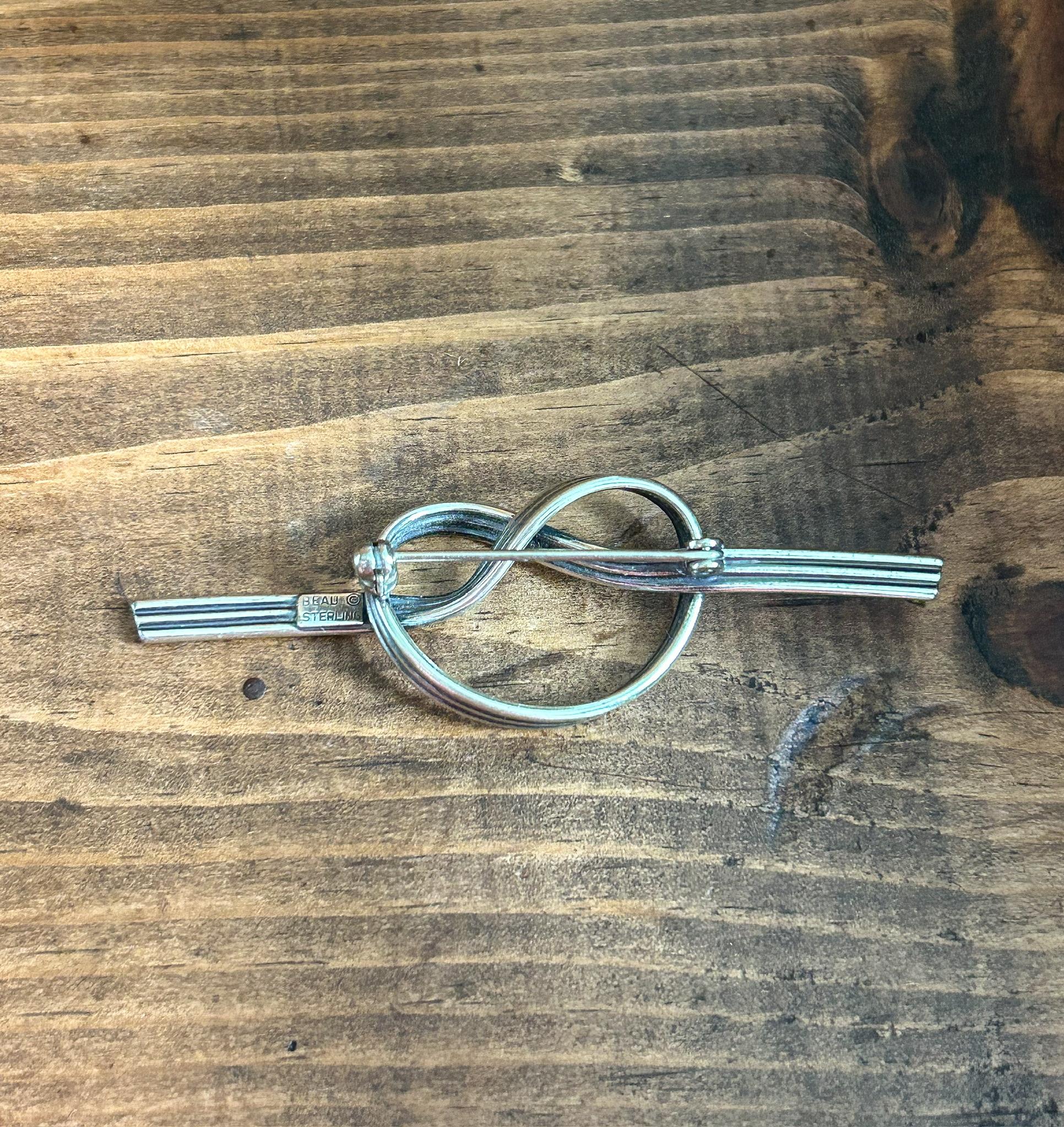 Beau Love Knot Brooch